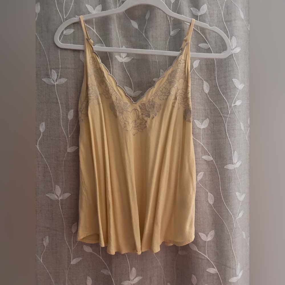 Maurices Pale Yellow Lace-Trim Camisole Tank